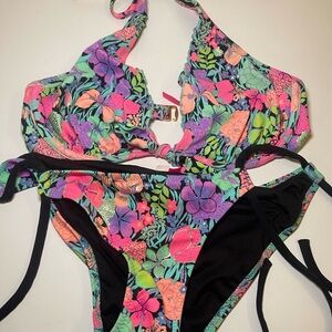 Victoria's Secret 2 Piece Swimsuit Bikini Set Push up Top Size 32D /Small Bottom